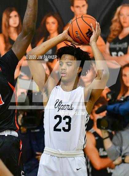 Thumbnail 2 in Vandegrift vs. Langham Creek (UIL Class 6A District Playoff) photogallery.