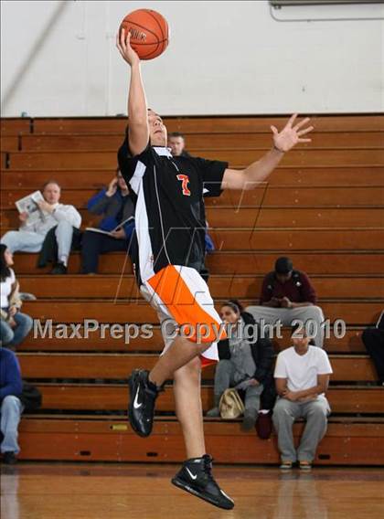 Thumbnail 1 in Valhalla vs. Tuckahoe (Section 1 Super Saturday) photogallery.