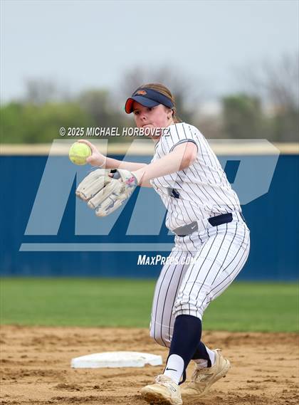 Thumbnail 1 in Reedy @ Wakeland photogallery.