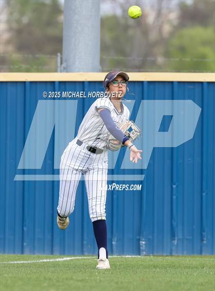 Thumbnail 3 in Reedy @ Wakeland photogallery.
