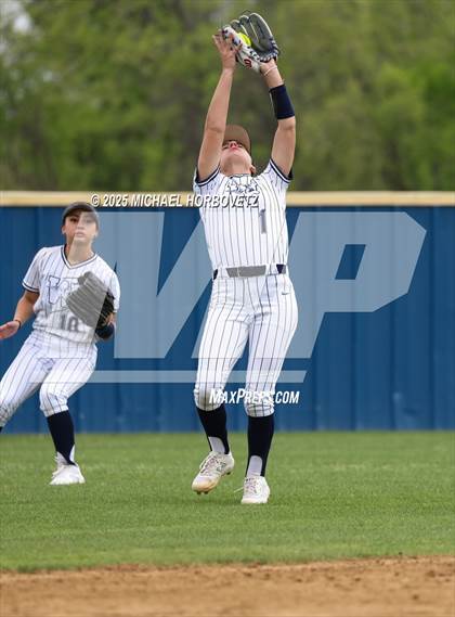 Thumbnail 3 in Reedy @ Wakeland photogallery.