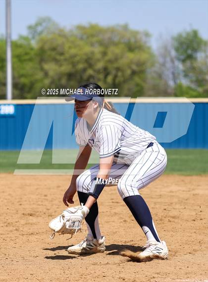 Thumbnail 3 in Reedy @ Wakeland photogallery.