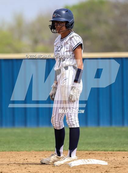 Thumbnail 3 in Reedy @ Wakeland photogallery.