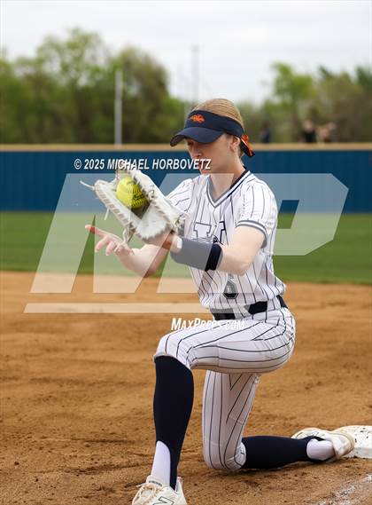 Thumbnail 2 in Reedy @ Wakeland photogallery.