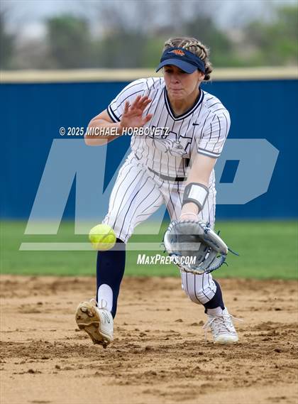 Thumbnail 2 in Reedy @ Wakeland photogallery.