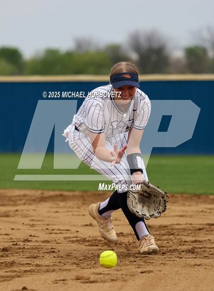 Thumbnail 2 in Reedy @ Wakeland photogallery.