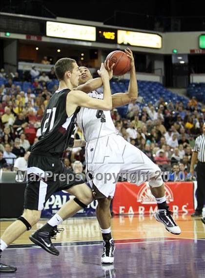 Thumbnail 2 in Woodcreek vs. St. Francis (CIF NorCal D2 Final) photogallery.