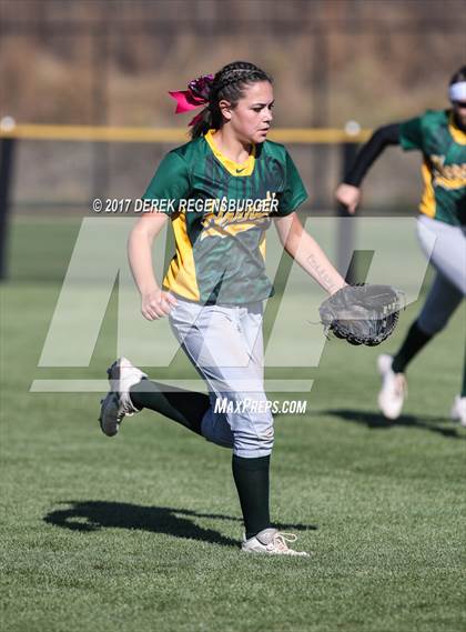 Thumbnail 2 in Pueblo County vs. Erie (CHSAA 4A Playoffs) photogallery.