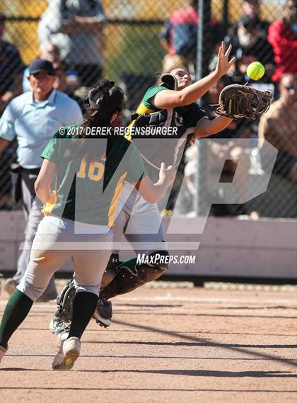 Thumbnail 2 in Pueblo County vs. Erie (CHSAA 4A Playoffs) photogallery.