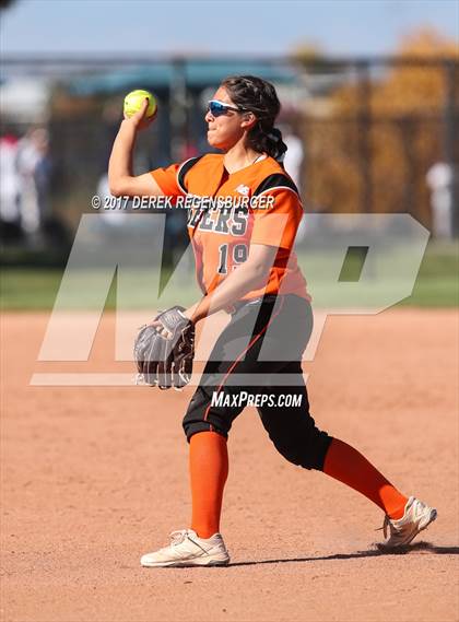 Thumbnail 2 in Pueblo County vs. Erie (CHSAA 4A Playoffs) photogallery.