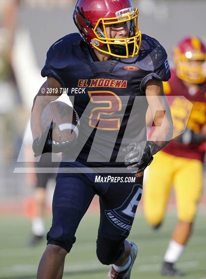 Thumbnail 2 in Esperanza @ El Modena photogallery.