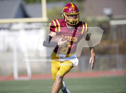 Thumbnail 1 in Esperanza @ El Modena photogallery.