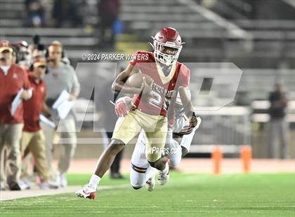 Thumbnail 2 in Edna Karr @ Brother Martin photogallery.