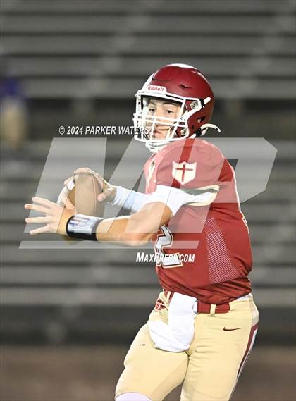Thumbnail 2 in Edna Karr @ Brother Martin photogallery.