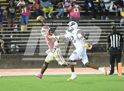 Thumbnail 2 in Edna Karr @ Brother Martin photogallery.