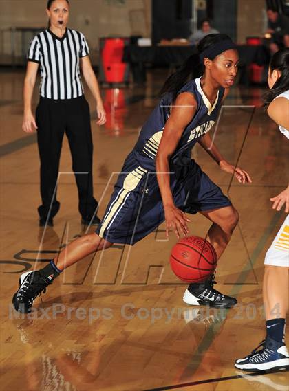Thumbnail 2 in Bellevue vs. San Juan Hills (MaxPreps Holiday Classic) photogallery.