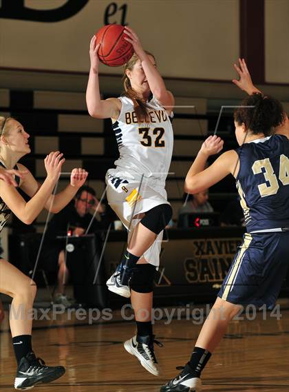 Thumbnail 1 in Bellevue vs. San Juan Hills (MaxPreps Holiday Classic) photogallery.