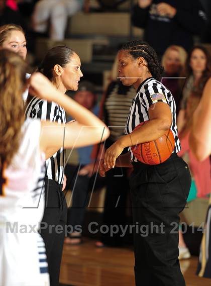 Thumbnail 3 in Bellevue vs. San Juan Hills (MaxPreps Holiday Classic) photogallery.