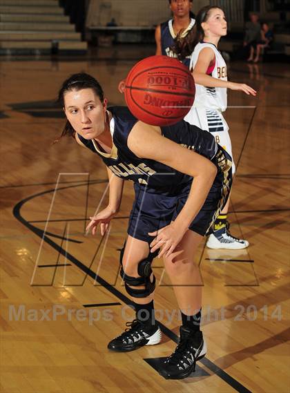 Thumbnail 2 in Bellevue vs. San Juan Hills (MaxPreps Holiday Classic) photogallery.