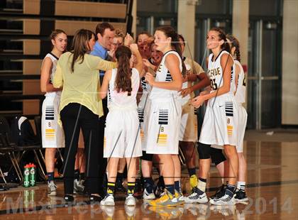 Thumbnail 3 in Bellevue vs. San Juan Hills (MaxPreps Holiday Classic) photogallery.