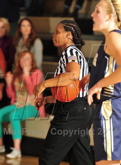 Thumbnail 2 in Bellevue vs. San Juan Hills (MaxPreps Holiday Classic) photogallery.