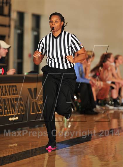 Thumbnail 3 in Bellevue vs. San Juan Hills (MaxPreps Holiday Classic) photogallery.