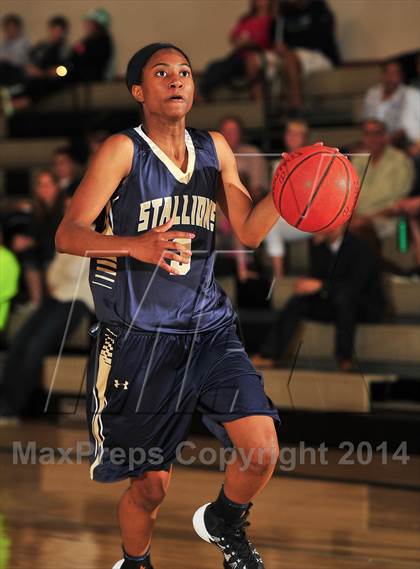 Thumbnail 2 in Bellevue vs. San Juan Hills (MaxPreps Holiday Classic) photogallery.