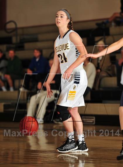 Thumbnail 2 in Bellevue vs. San Juan Hills (MaxPreps Holiday Classic) photogallery.