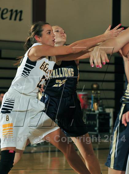 Thumbnail 2 in Bellevue vs. San Juan Hills (MaxPreps Holiday Classic) photogallery.