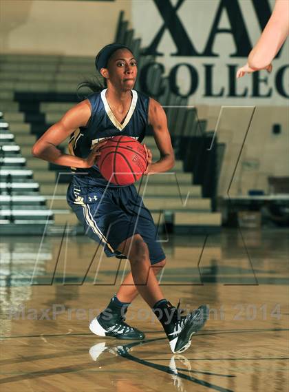 Thumbnail 3 in Bellevue vs. San Juan Hills (MaxPreps Holiday Classic) photogallery.