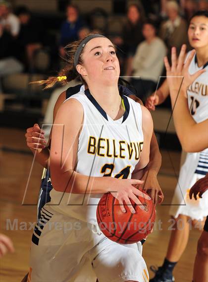 Thumbnail 3 in Bellevue vs. San Juan Hills (MaxPreps Holiday Classic) photogallery.