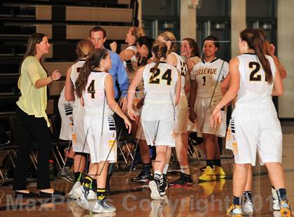 Thumbnail 2 in Bellevue vs. San Juan Hills (MaxPreps Holiday Classic) photogallery.