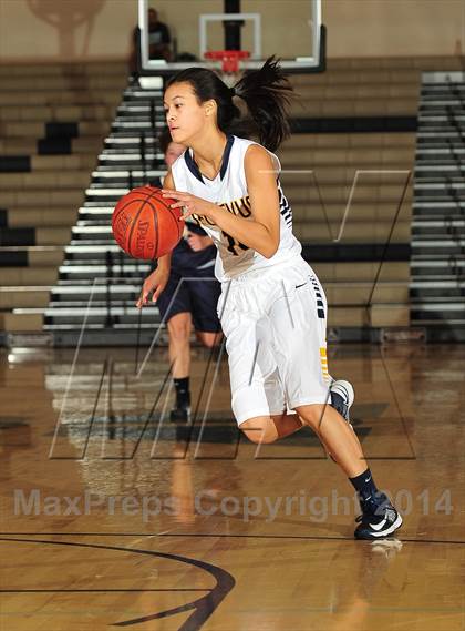 Thumbnail 3 in Bellevue vs. San Juan Hills (MaxPreps Holiday Classic) photogallery.