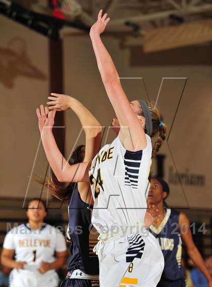Thumbnail 2 in Bellevue vs. San Juan Hills (MaxPreps Holiday Classic) photogallery.