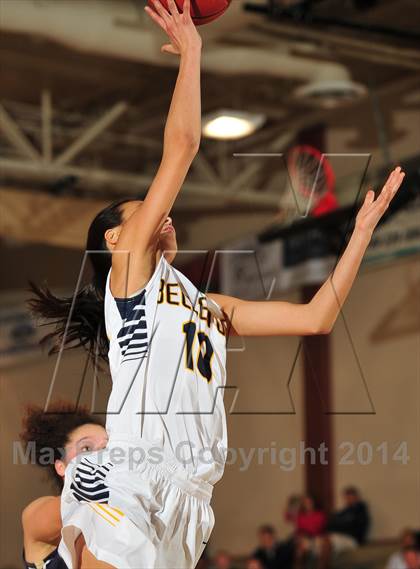 Thumbnail 1 in Bellevue vs. San Juan Hills (MaxPreps Holiday Classic) photogallery.