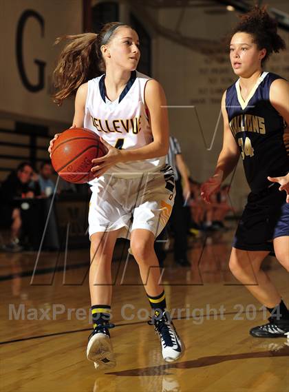 Thumbnail 1 in Bellevue vs. San Juan Hills (MaxPreps Holiday Classic) photogallery.