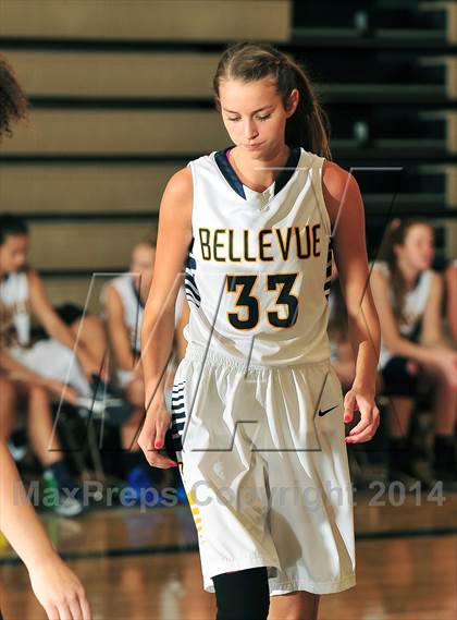Thumbnail 1 in Bellevue vs. San Juan Hills (MaxPreps Holiday Classic) photogallery.