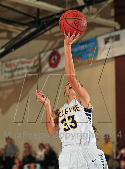 Thumbnail 1 in Bellevue vs. San Juan Hills (MaxPreps Holiday Classic) photogallery.