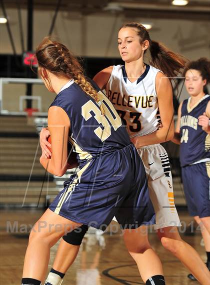Thumbnail 3 in Bellevue vs. San Juan Hills (MaxPreps Holiday Classic) photogallery.