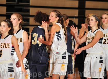 Thumbnail 2 in Bellevue vs. San Juan Hills (MaxPreps Holiday Classic) photogallery.