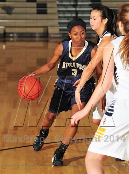 Thumbnail 3 in Bellevue vs. San Juan Hills (MaxPreps Holiday Classic) photogallery.