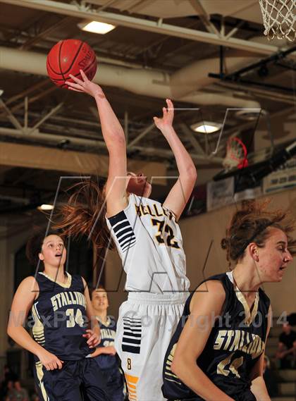 Thumbnail 2 in Bellevue vs. San Juan Hills (MaxPreps Holiday Classic) photogallery.