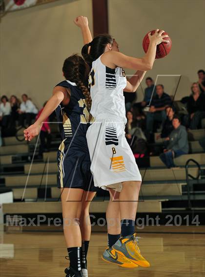 Thumbnail 2 in Bellevue vs. San Juan Hills (MaxPreps Holiday Classic) photogallery.