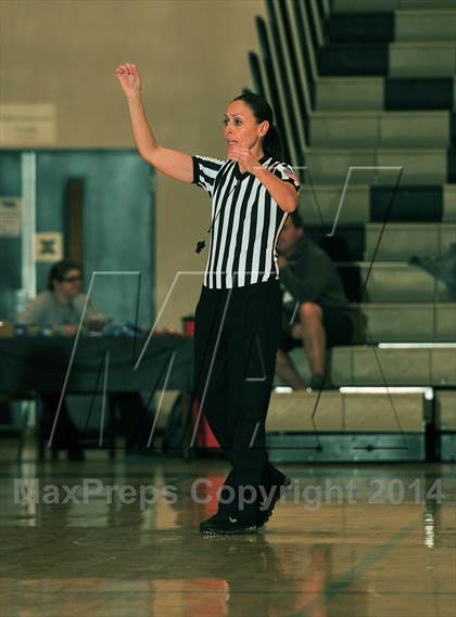 Thumbnail 2 in Bellevue vs. San Juan Hills (MaxPreps Holiday Classic) photogallery.