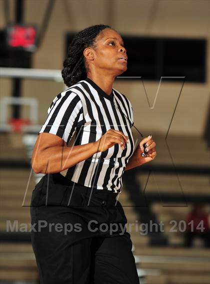 Thumbnail 2 in Bellevue vs. San Juan Hills (MaxPreps Holiday Classic) photogallery.