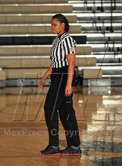 Thumbnail 1 in Bellevue vs. San Juan Hills (MaxPreps Holiday Classic) photogallery.