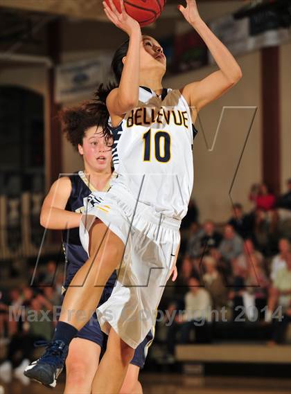 Thumbnail 3 in Bellevue vs. San Juan Hills (MaxPreps Holiday Classic) photogallery.