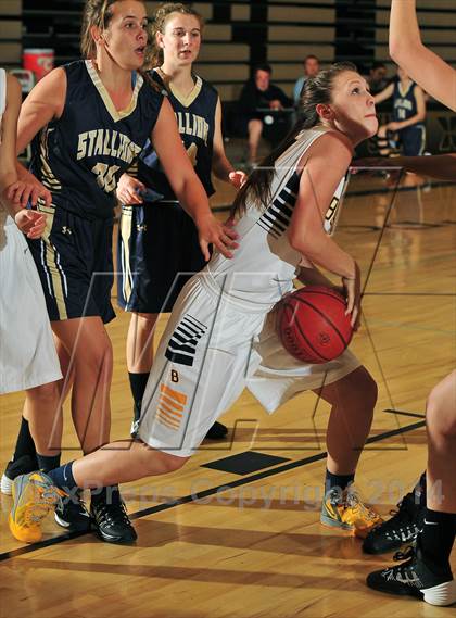 Thumbnail 2 in Bellevue vs. San Juan Hills (MaxPreps Holiday Classic) photogallery.