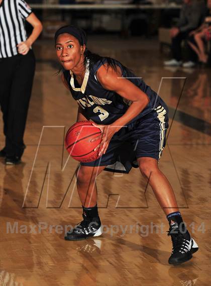 Thumbnail 1 in Bellevue vs. San Juan Hills (MaxPreps Holiday Classic) photogallery.