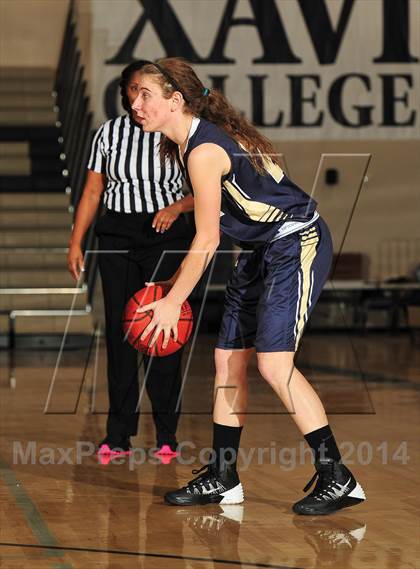 Thumbnail 2 in Bellevue vs. San Juan Hills (MaxPreps Holiday Classic) photogallery.